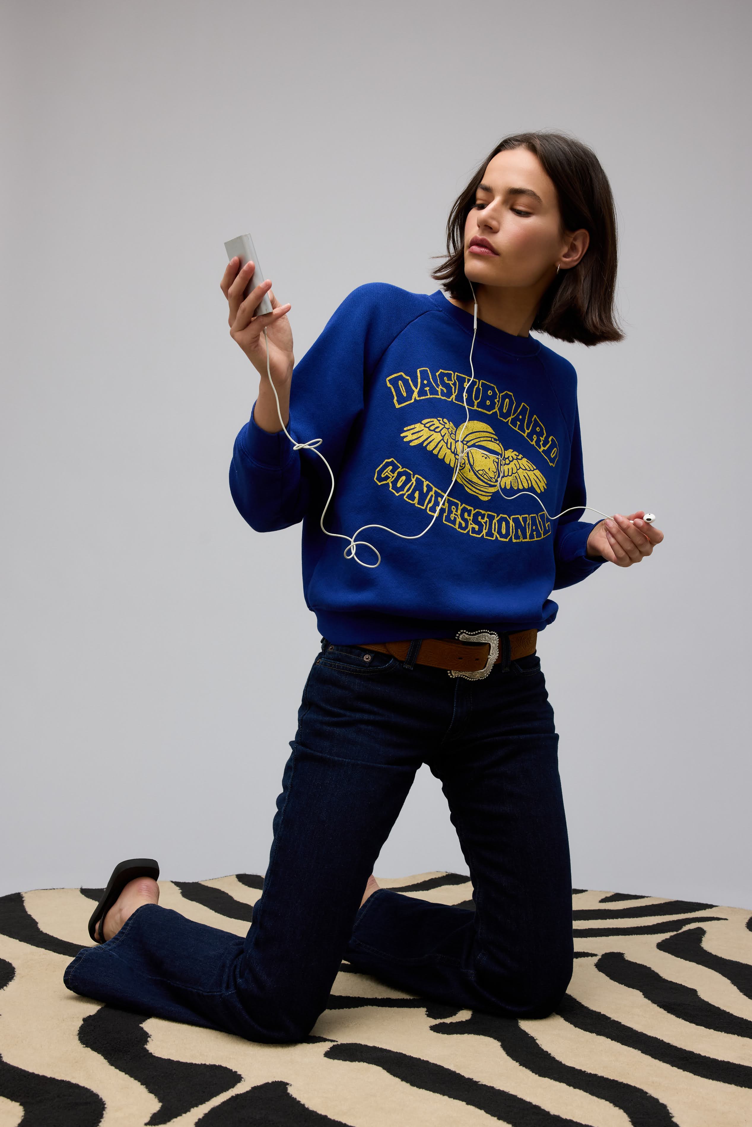 Dashboard Confessional Paceman Shrunken Raglan Sweatshirt - Image 7