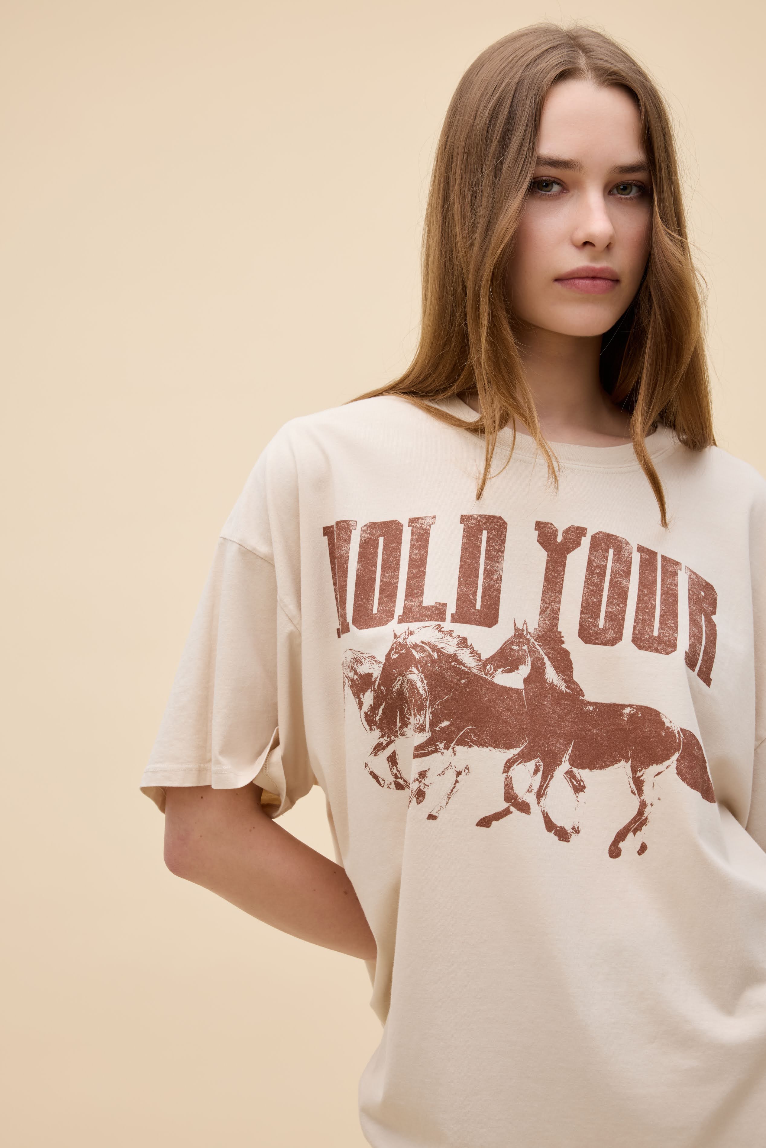 Hold Your Horses OS Tee - Image 2