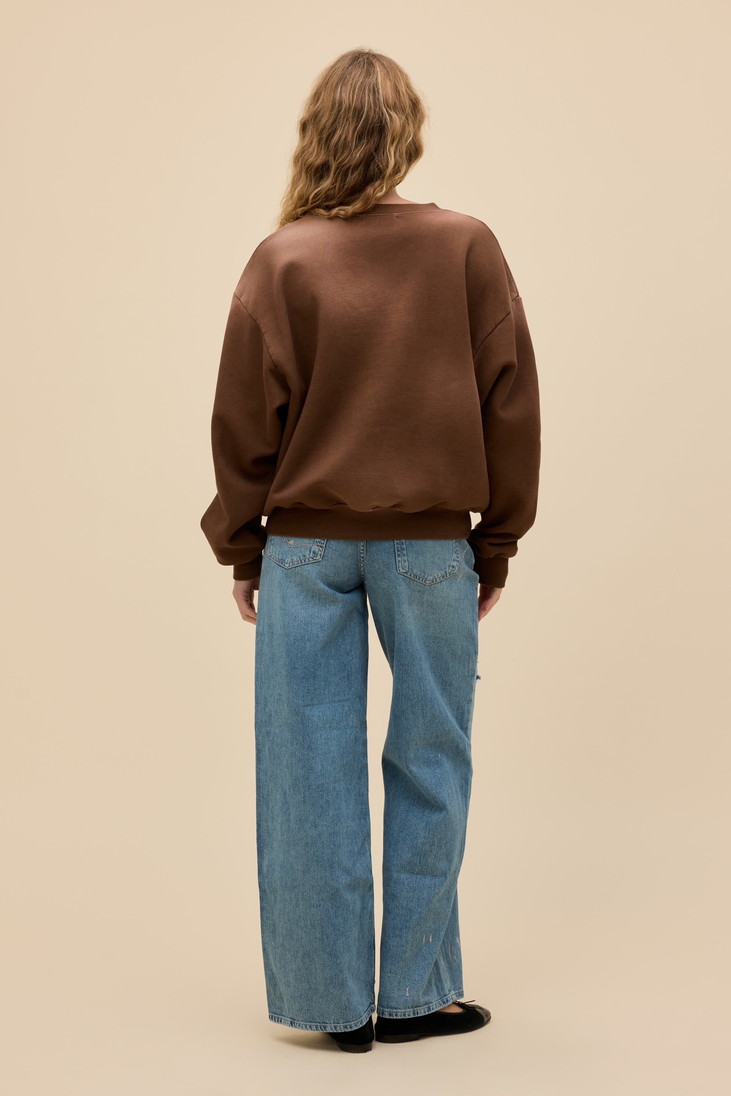 Solid Oversized Henley Sweatshirt - Image 5