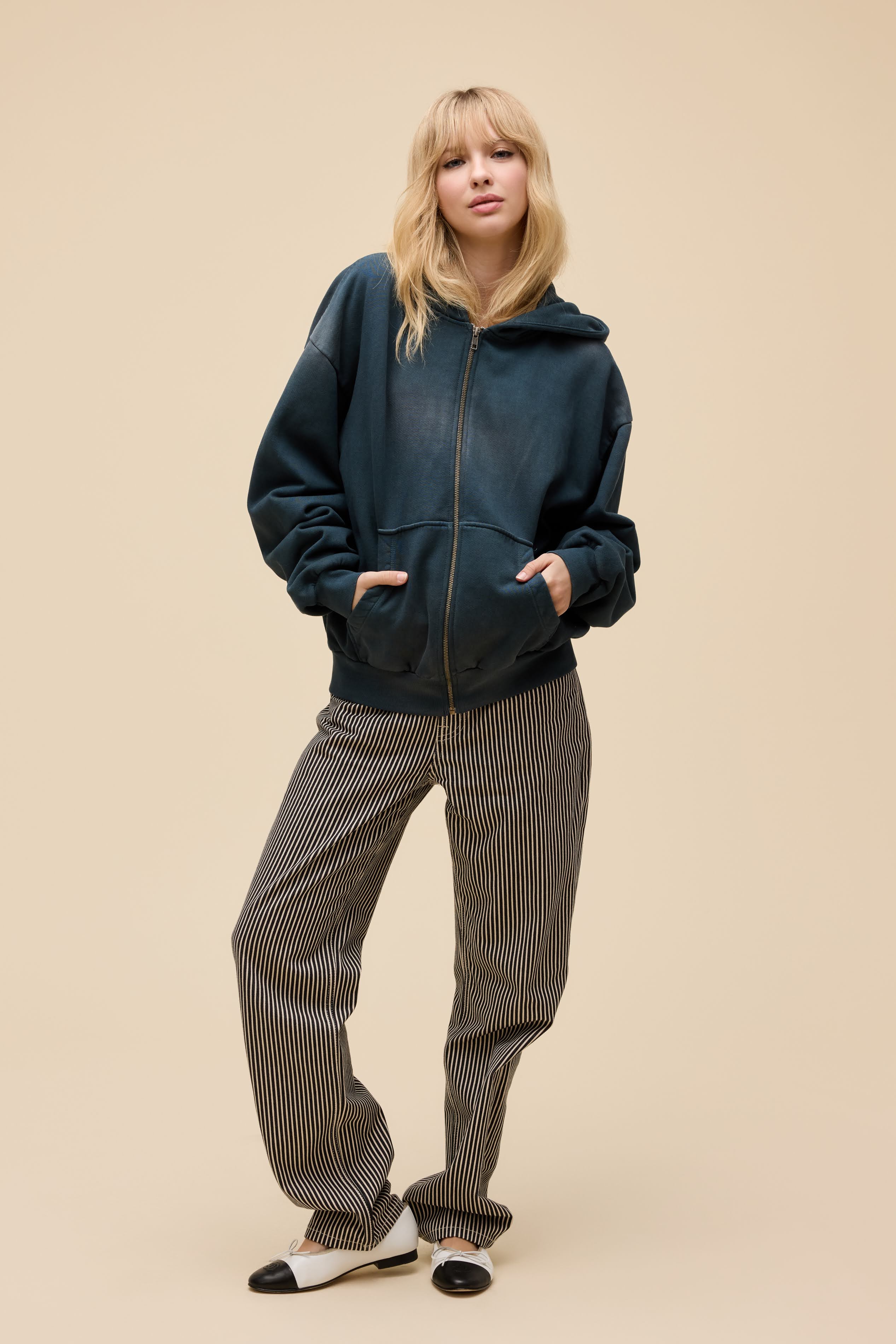 Solid Zip-Up Oversized Hoodie - Image 3